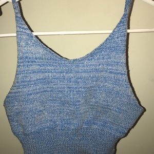 Light material crop top